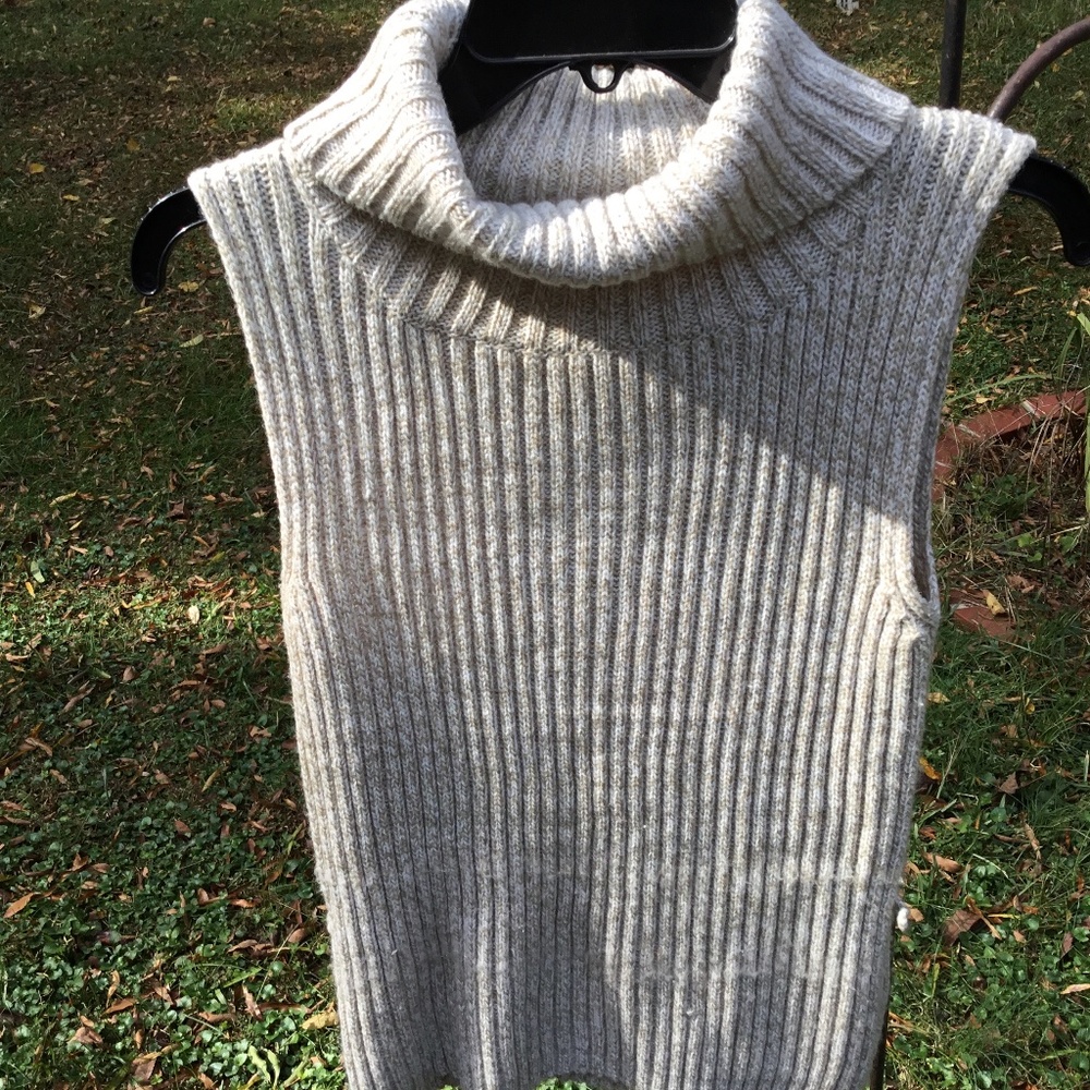 Turtleneck Sweater Pullover Sleeveless Cotton Blend Size M/L